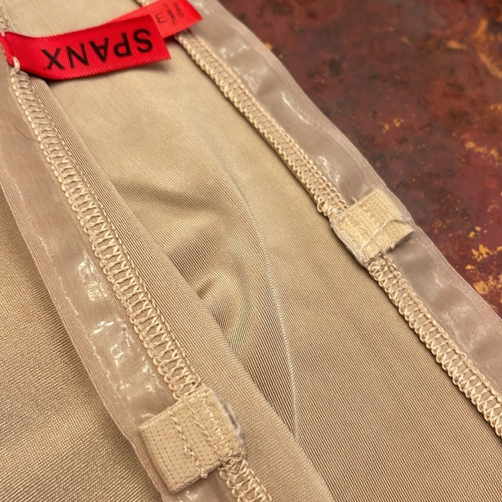 Spanx Simplicity Strapless Slip With Convertible … - image 4